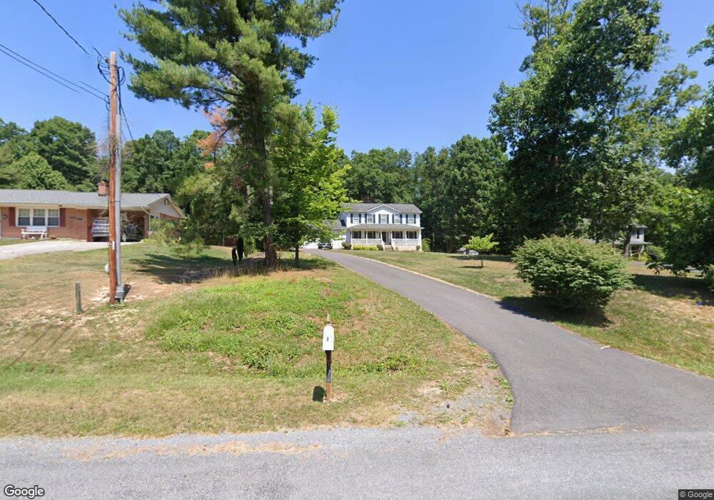 129 West St, Stephens City, VA 22655 - photo 1