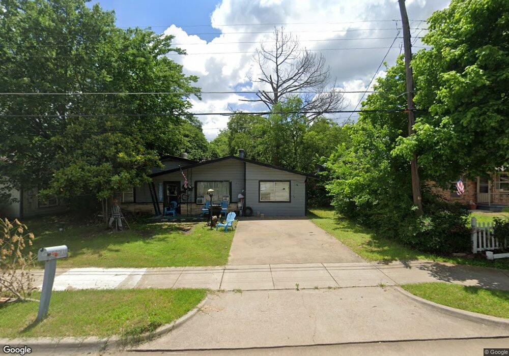 1113 Poindexter Ave, Cleburne, TX 76033 - photo 1