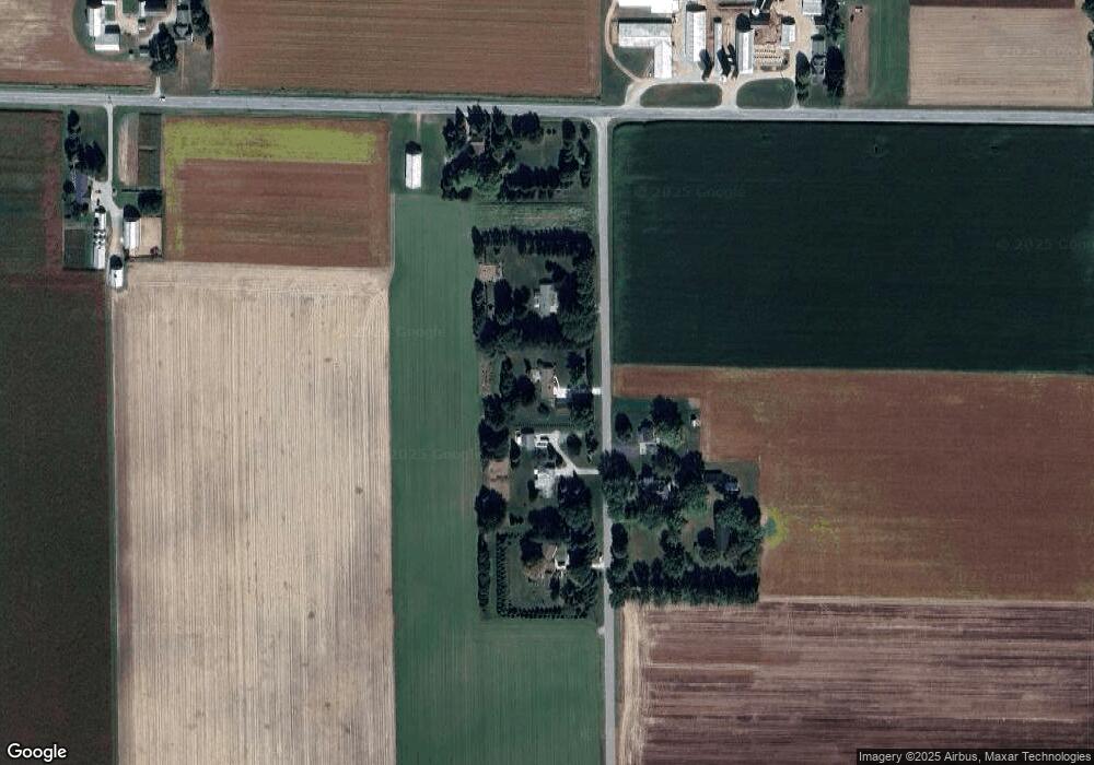 7136 S Block Rd, Frankenmuth, MI 48734 - photo 1