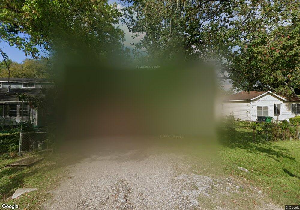 7221 Weyburn St, Houston, TX 77028 - photo 1