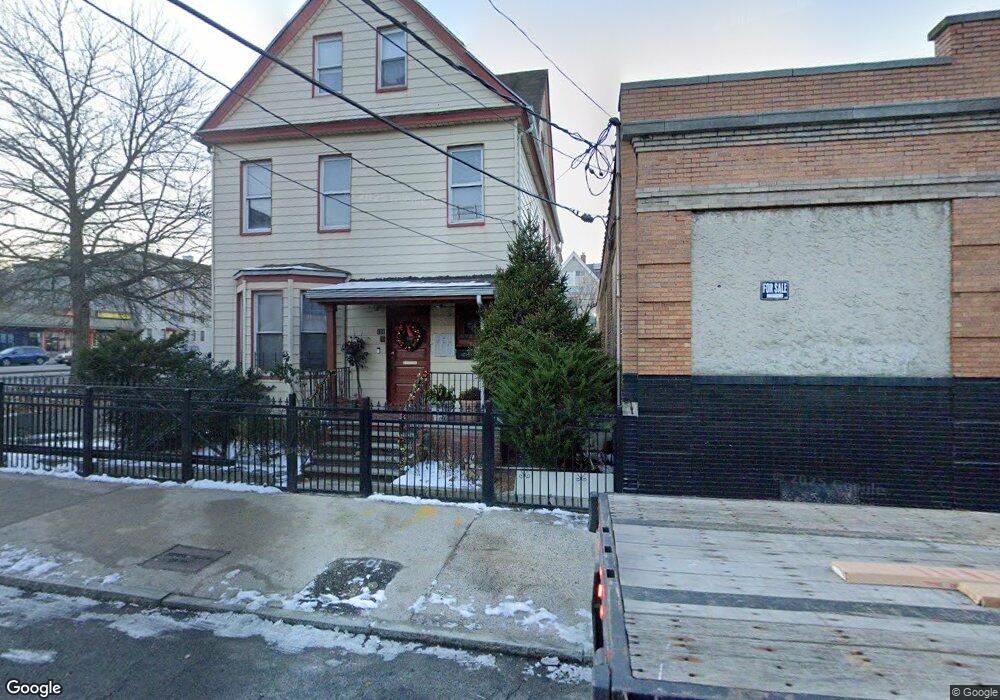 114 Ludlow St, Yonkers, NY 10705 - photo 1