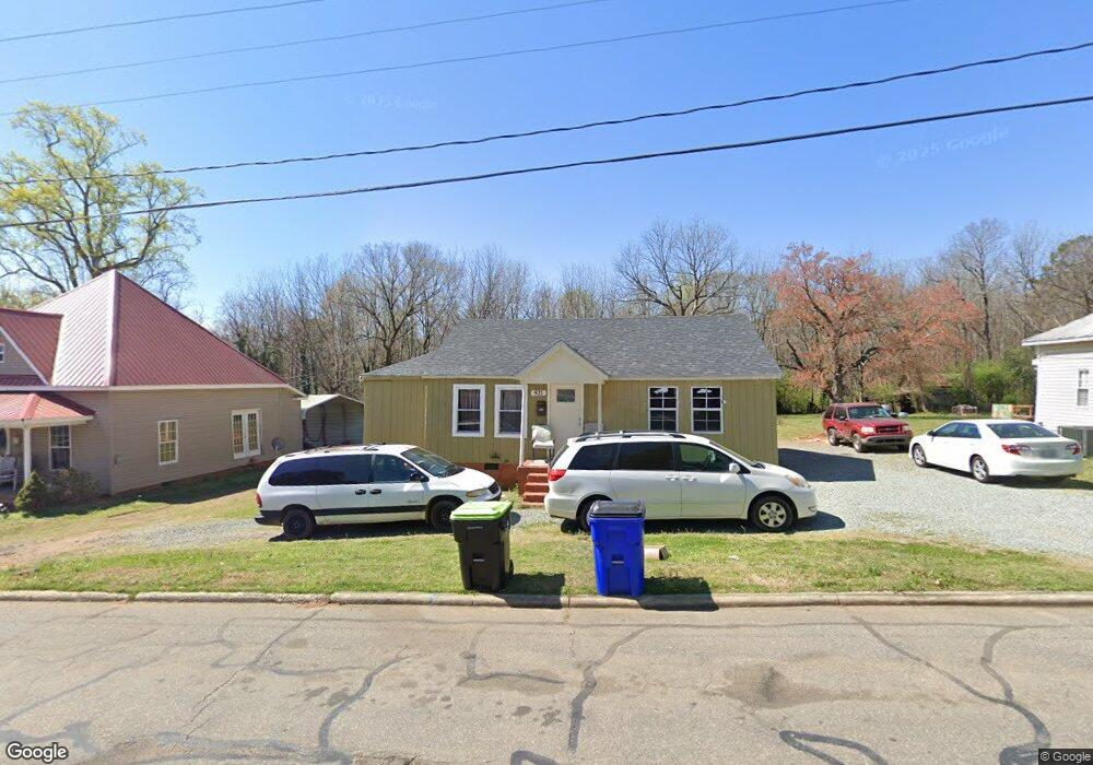 921 N Chatham Ave, Siler City, NC 27344 - photo 1