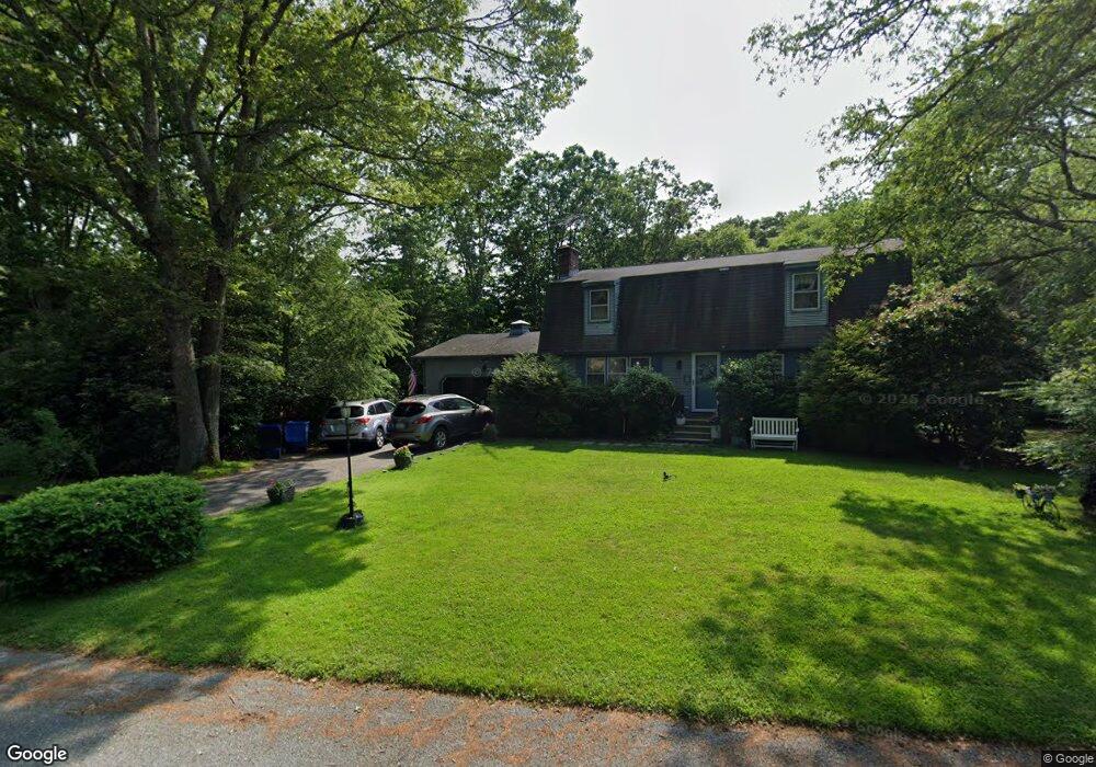 38 Briarwood Dr, Wakefield, RI 02879 - photo 1