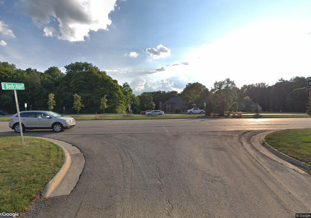 3 E Berkshire Rd, Bloomfield Hills, MI 48302 - photo 1
