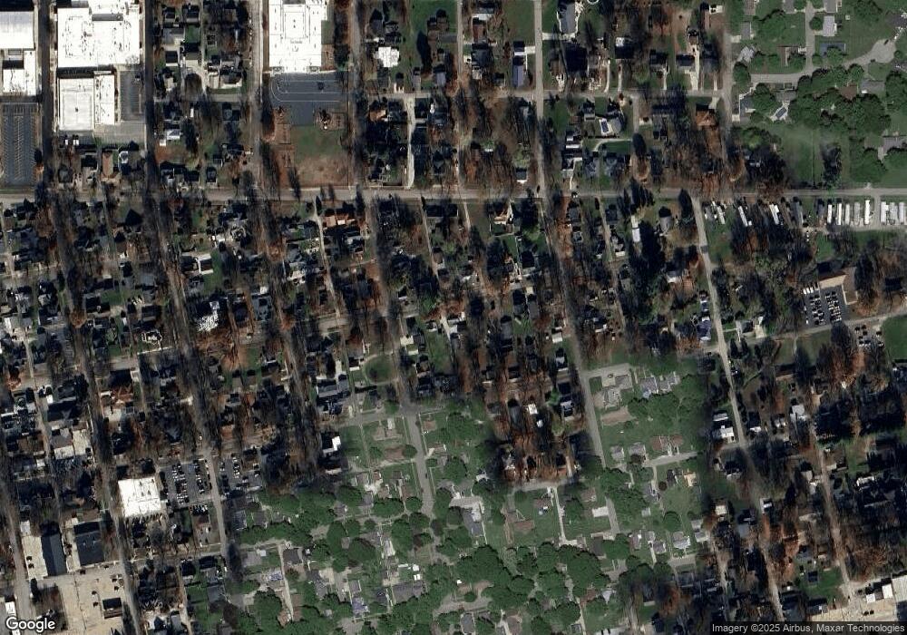 816 Crockett St, Covington, IN 47932 - photo 1