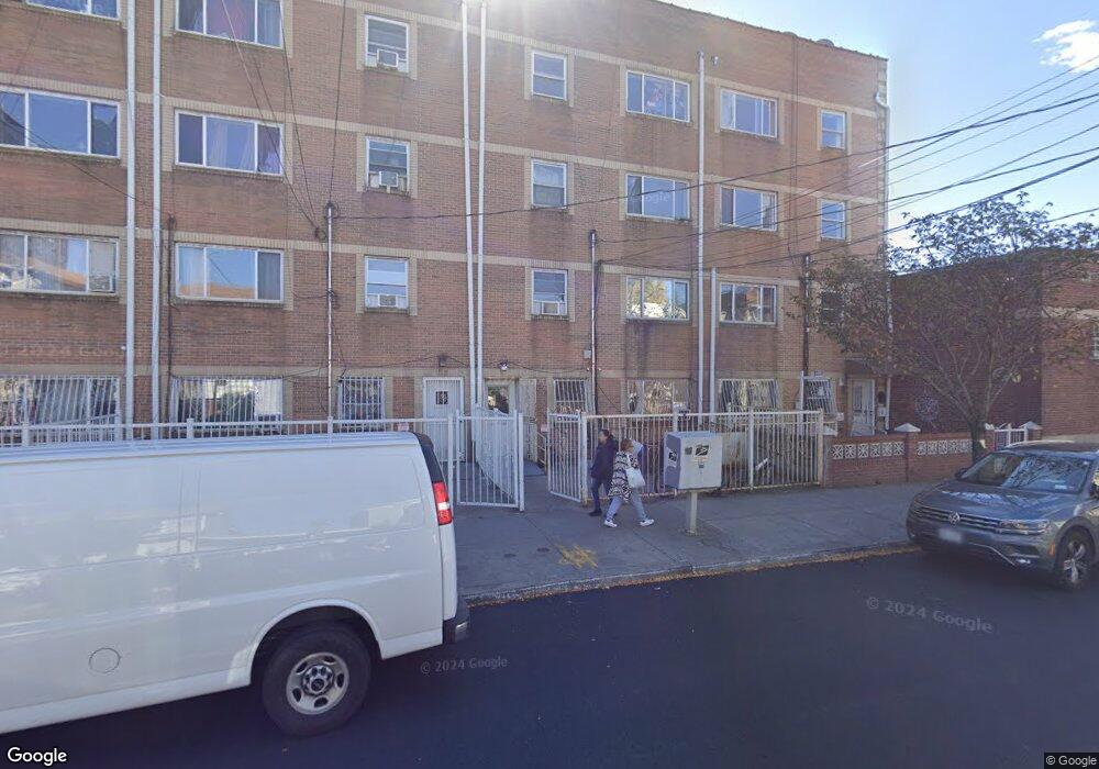 16866 93rd Ave, Jamaica, NY 11433 - photo 1