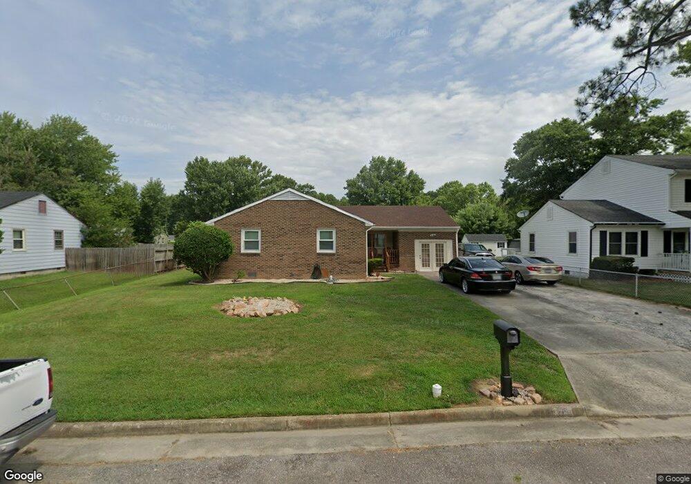 655 Flynn Ln, Petersburg, VA 23805 - photo 1