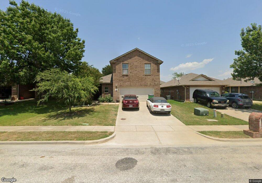 3405 Columbus St, Gainesville, TX 76240 - photo 1