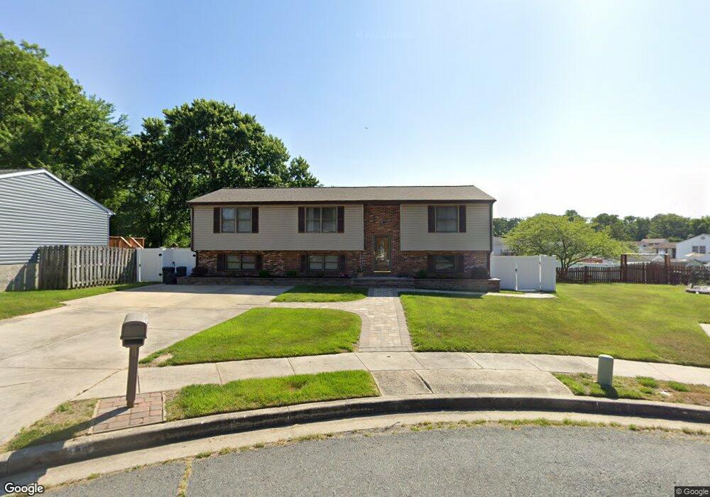 11 Horse Chestnut Ct, Essex, MD 21221 - photo 1