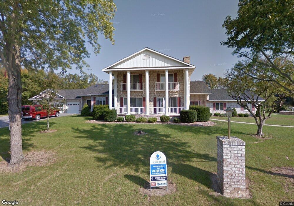 340 Meadowcreek Dr N unit SEC L-SEC K-LAKE, Chambersburg, PA 17202 - photo 1