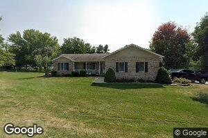 315 Hilltop Dr, Carrollton, IL 62016