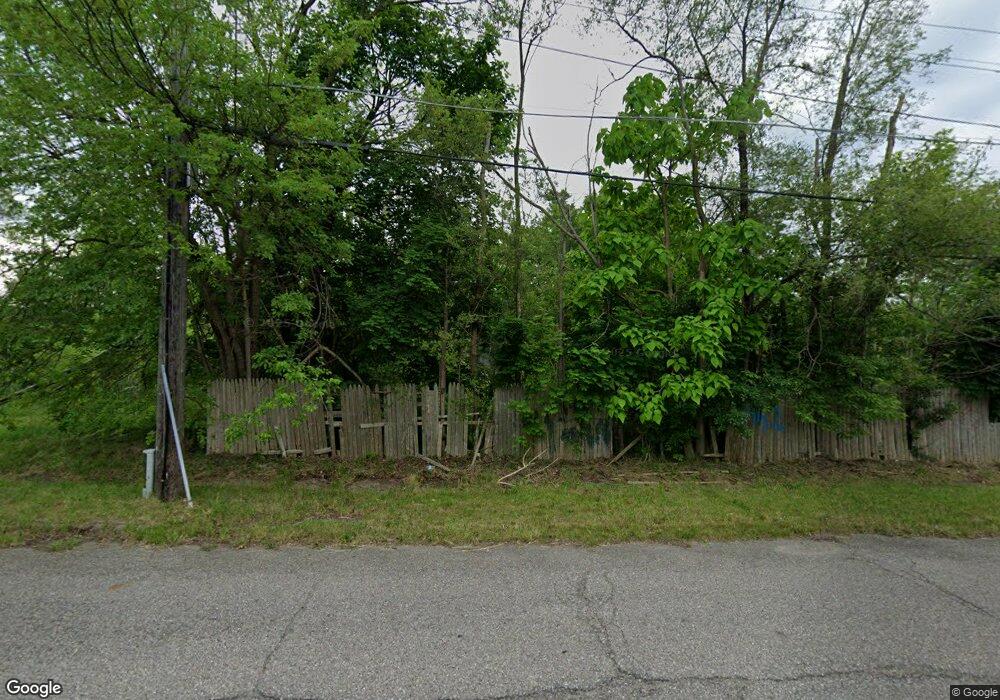 1442 Broadway Blvd, Flint, MI 48506 - photo 1