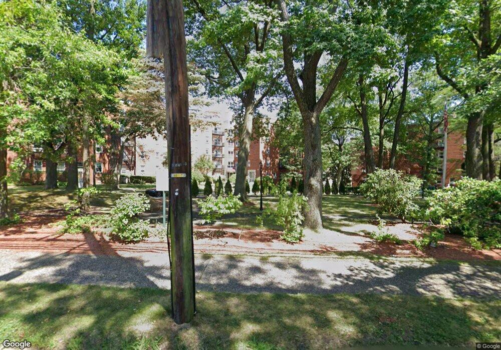 2340 Linwood Ave, Fort Lee, NJ 07024 - photo 1