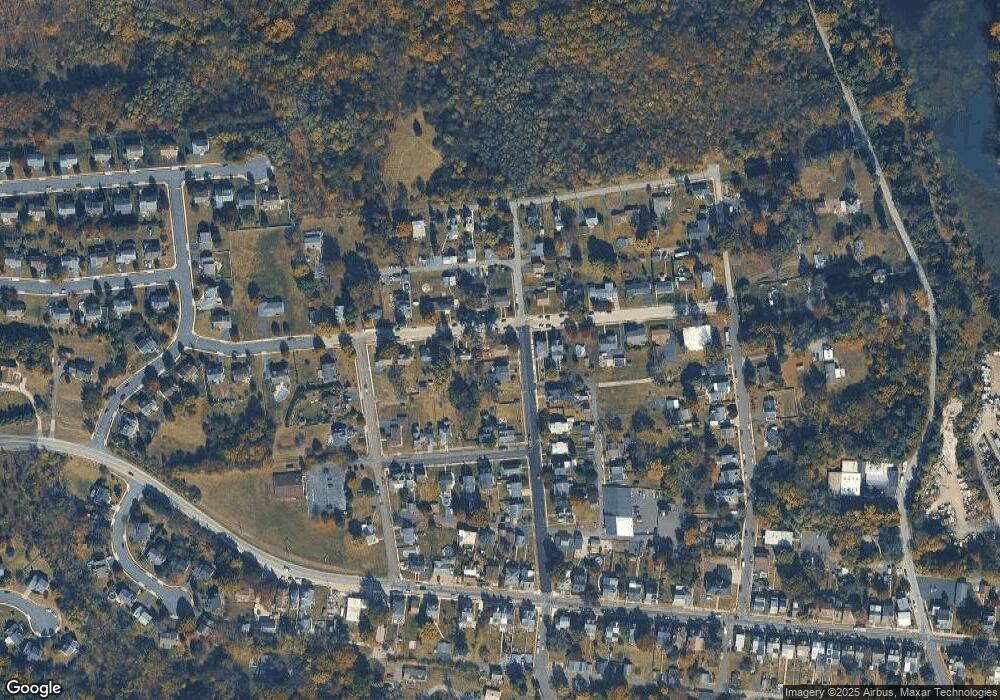 570 N Cedar St, Spring City, PA 19475 - photo 1