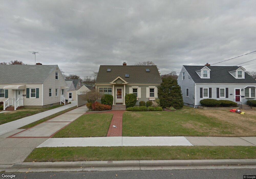 255 Madison Ave, Oceanside, NY 11572 - photo 1