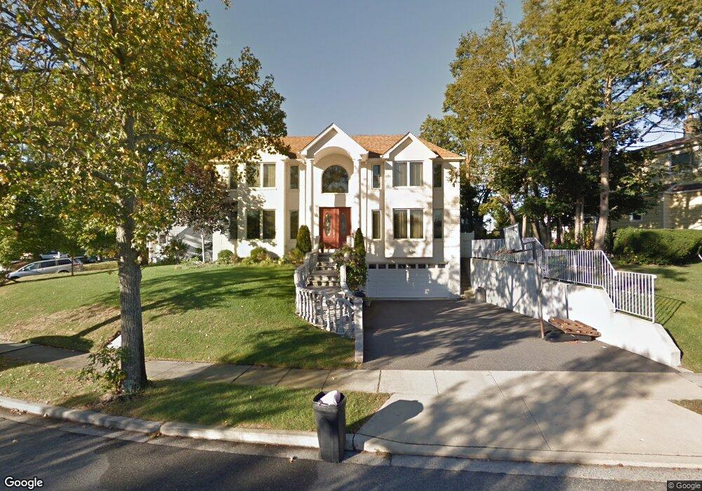 69 Daley St unit 17G, New Hyde Park, NY 11040 - photo 1