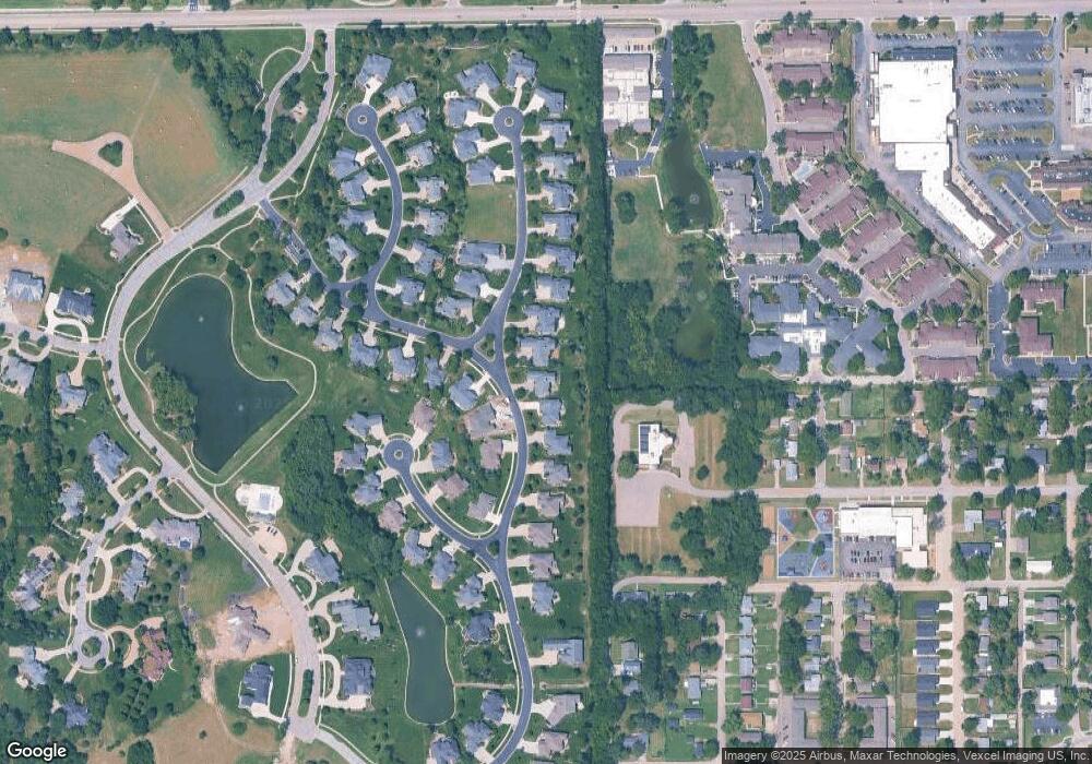 1042 SW Exmoor Ln, Topeka, KS 66604 - photo 1