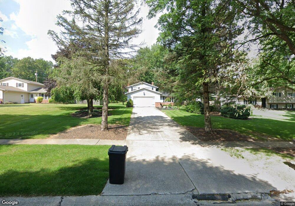 12464 Saturn Dr, North Royalton, OH 44133 - photo 1