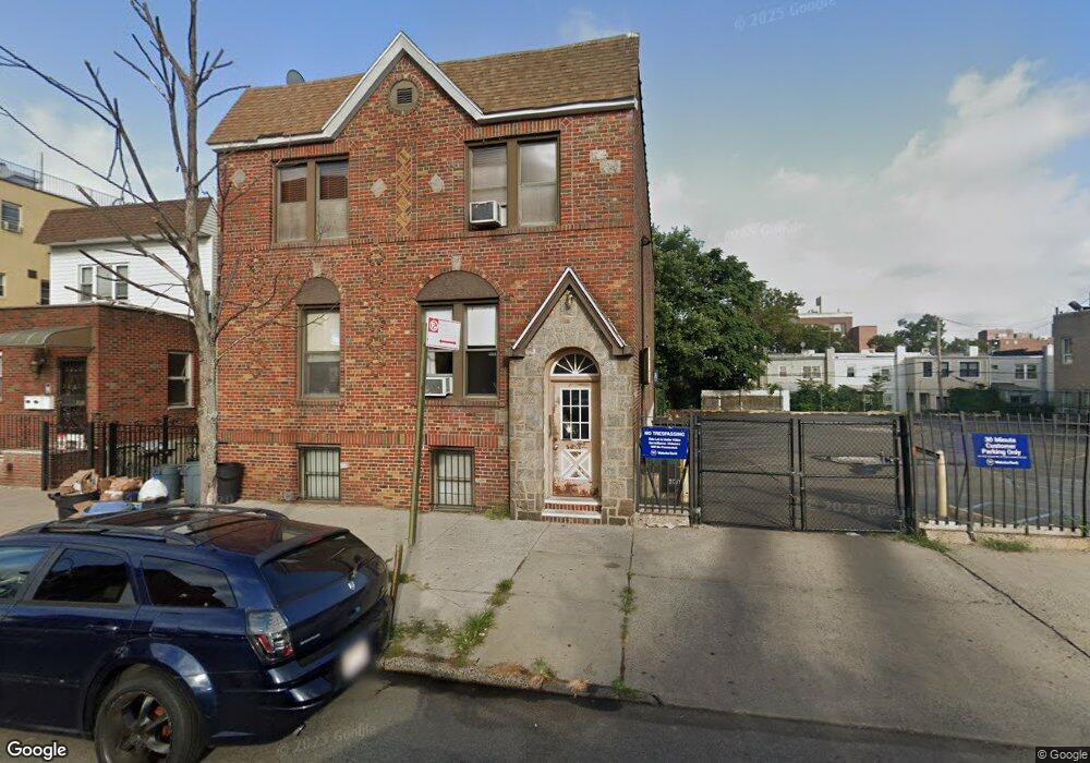 3024 38th St unit 32-04, Astoria, NY 11103 - photo 1