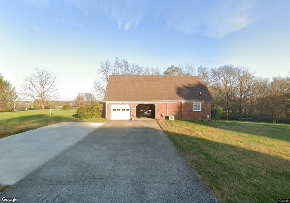 101 Mahan Ct, Frankfort, KY 40601 - photo 1