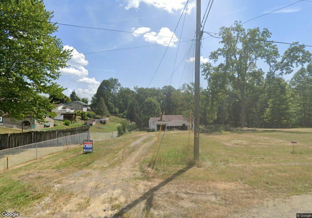 204 Reichart Ave, Steubenville, OH 43953 - photo 1