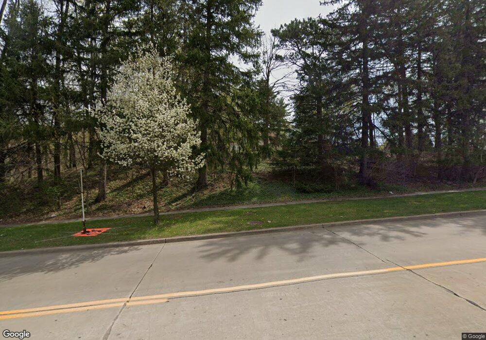 5061 Lee Rd, Maple Heights, OH 44137 - photo 1