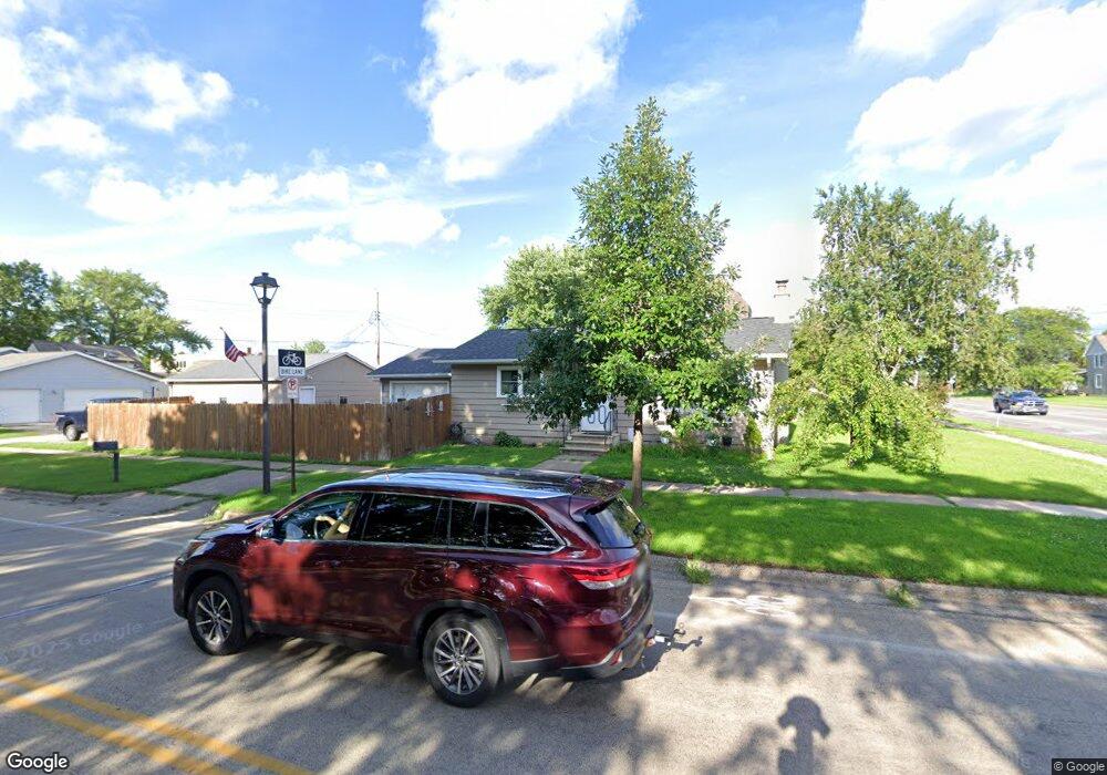 231 S Elm St, La Crescent, MN 55947 - photo 1