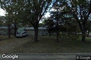 1304 E 2nd St, Redfield, SD 57469