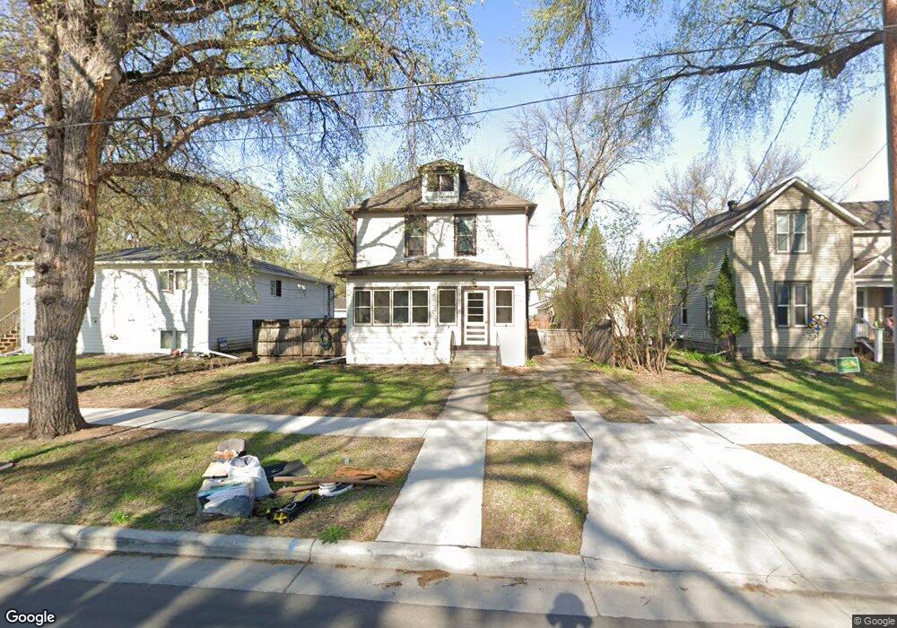 909 9th St S, Fargo, ND 58103 - photo 1