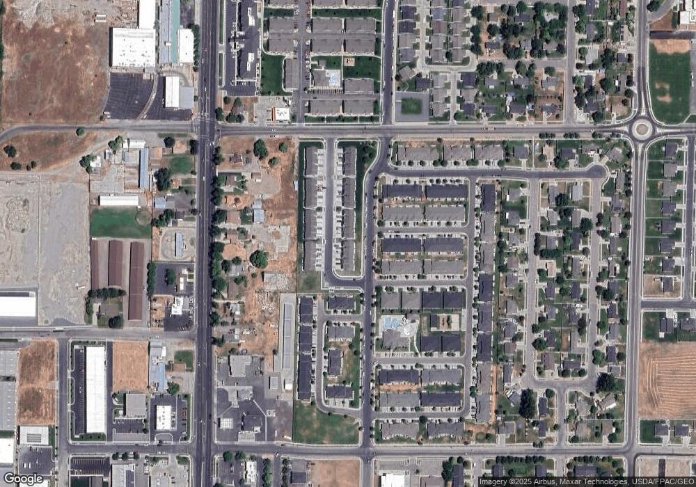 662 S 85 E unit 15, Smithfield, UT 84335 - photo 1