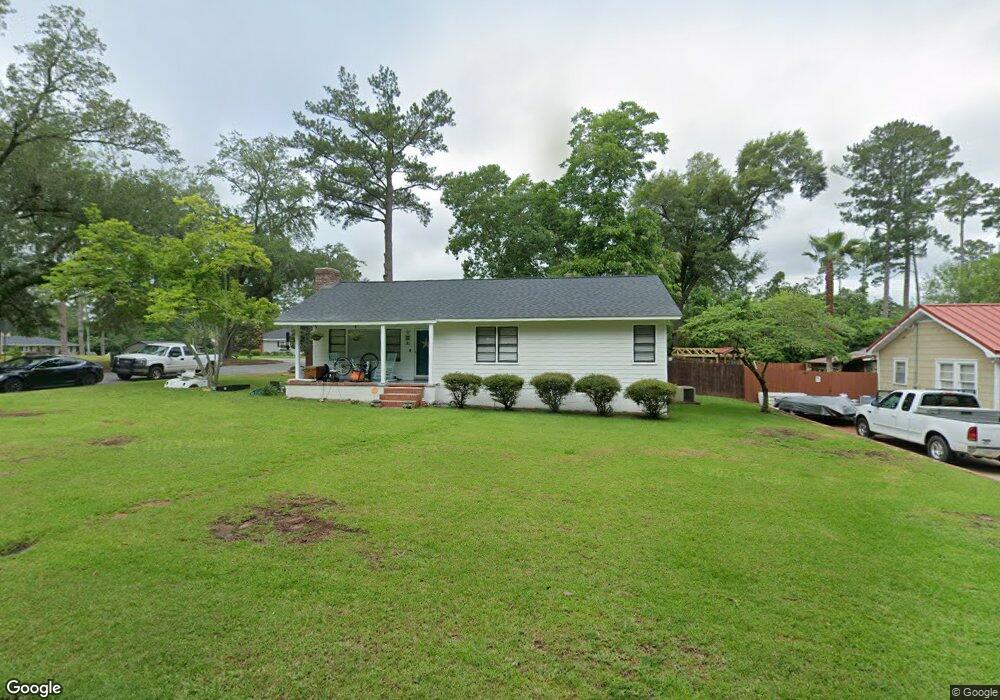 1301 Edgewood Ln, Albany, GA 31707 - photo 1