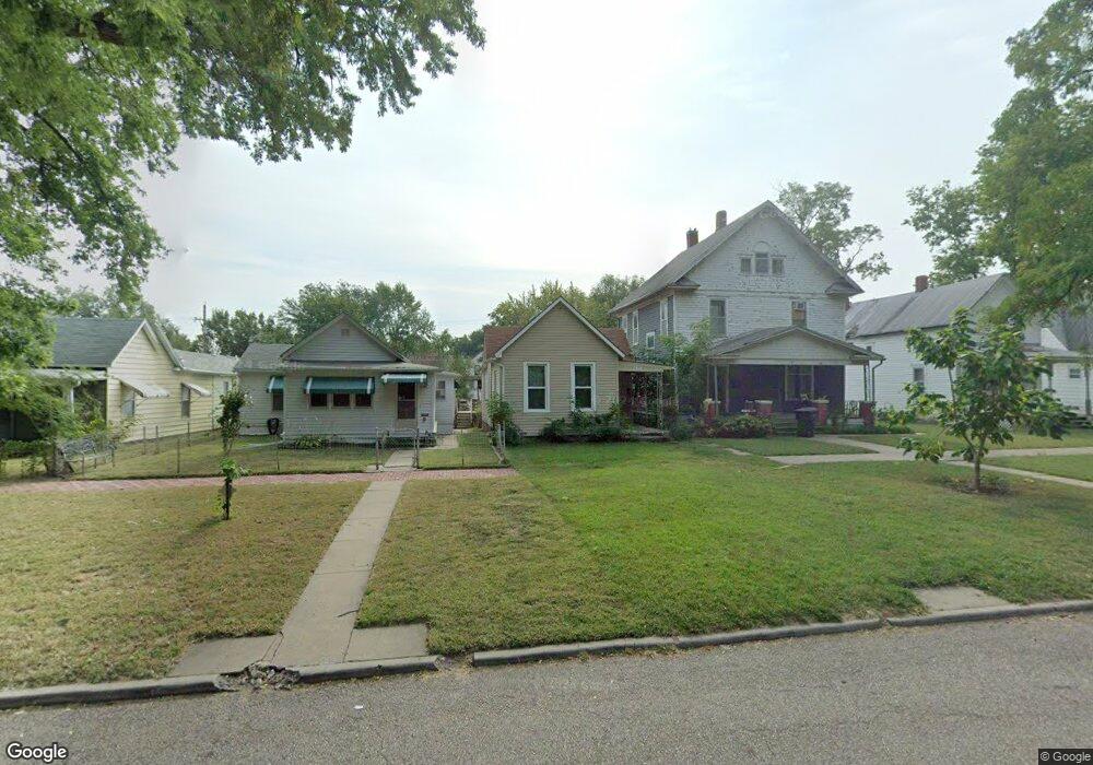 218 SW Taylor St, Topeka, KS 66603 - photo 1