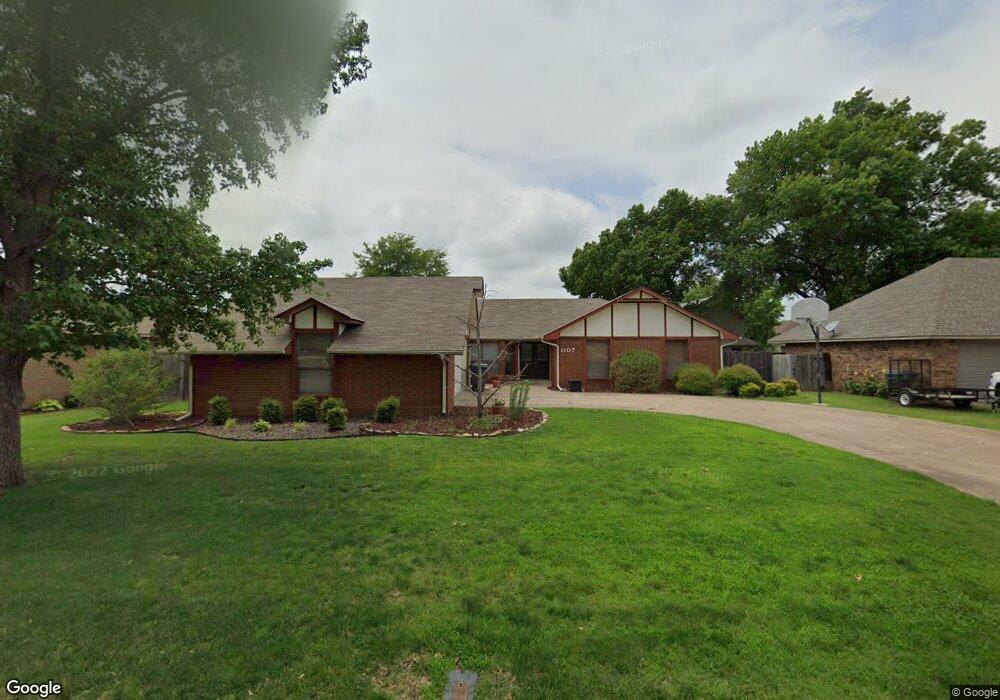 1107 Surrey Dr, Ardmore, OK 73401 - photo 1