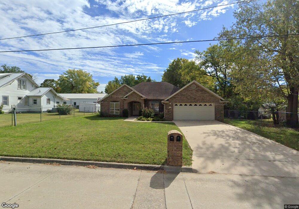 415 E Cleveland St, Prairie Grove, AR 72753 - photo 1