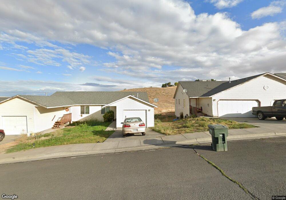1013 SW Nye Ave, Pendleton, OR 97801 - photo 1