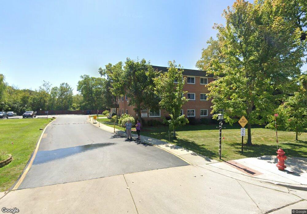 1925 E Oakton St unit 2B, Des Plaines, IL 60018 - photo 1