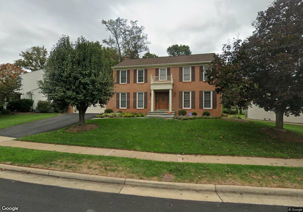 13152 Rounding Run Cir, Herndon, VA 20171 - photo 1