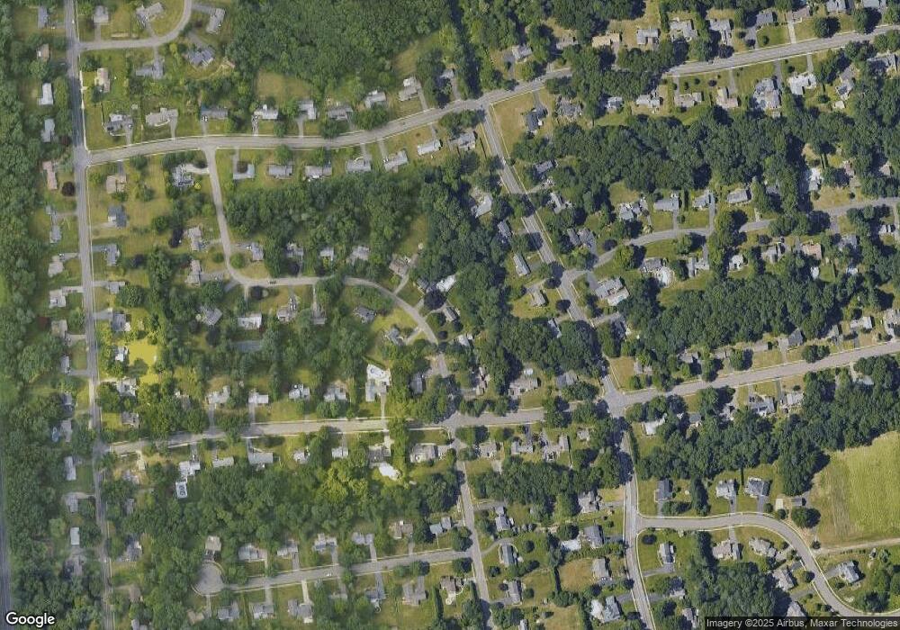 124 Robin Rd, Glastonbury, CT 06033 - photo 1