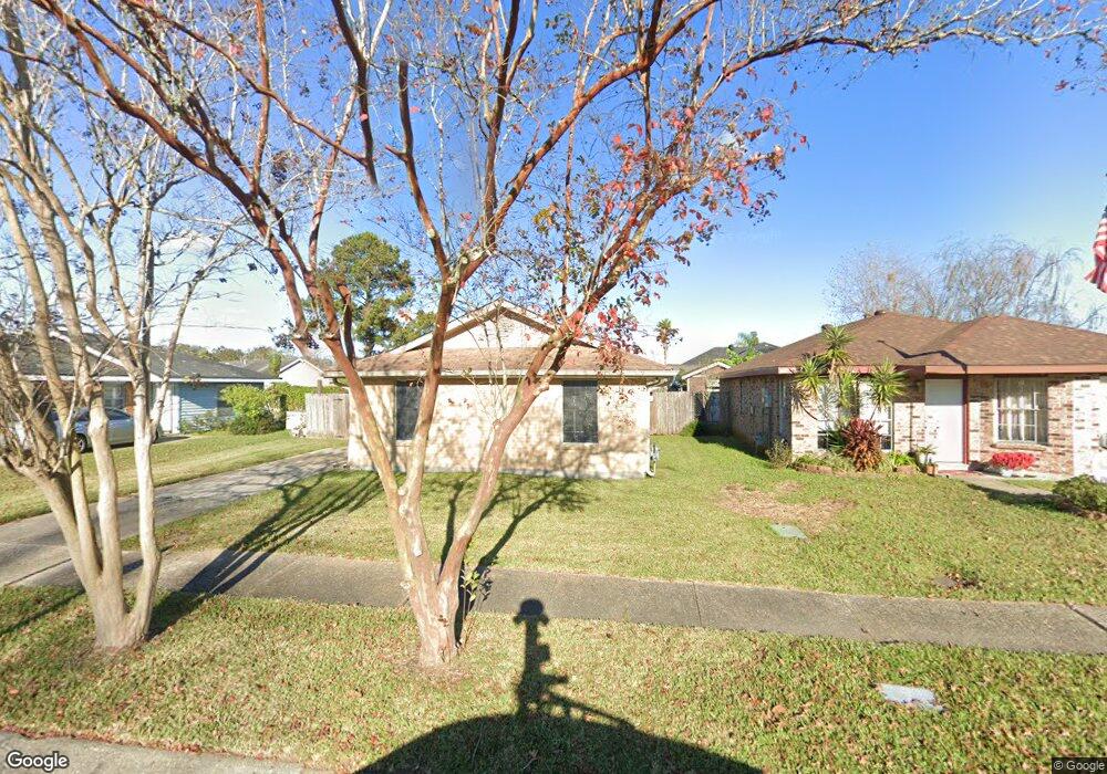 4431 Bayou Des Familles Dr, Marrero, LA 70072 - photo 1