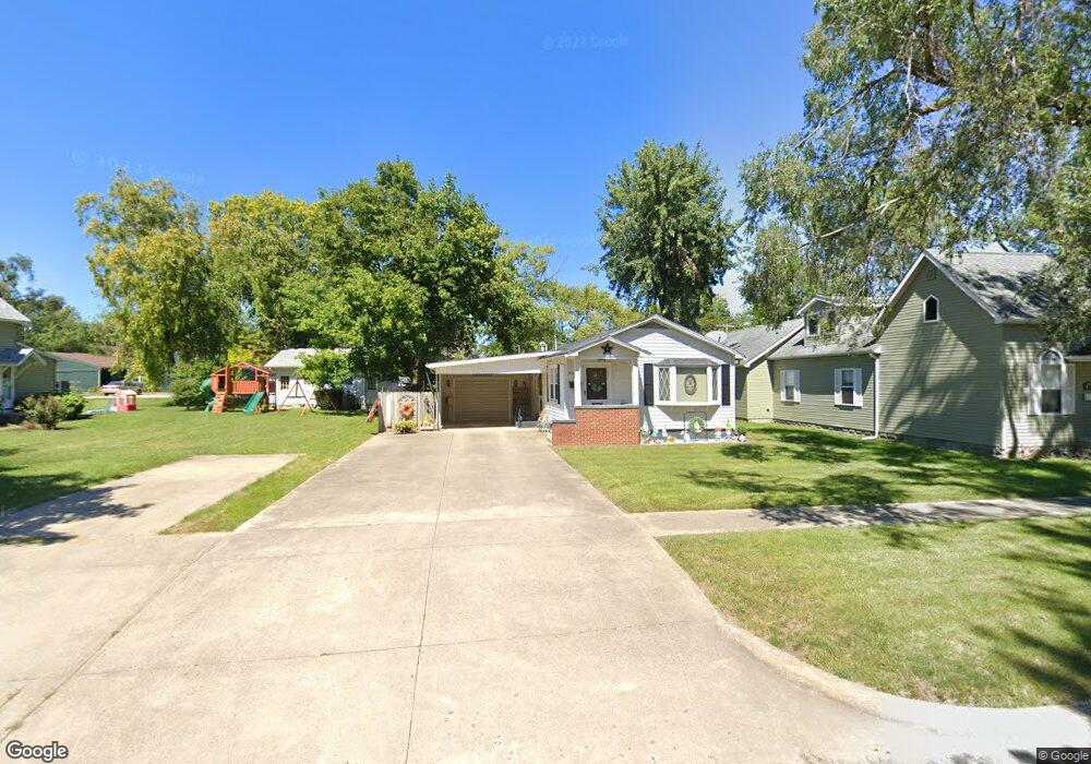 312 E Ensey St, Tuscola, IL 61953 - photo 1