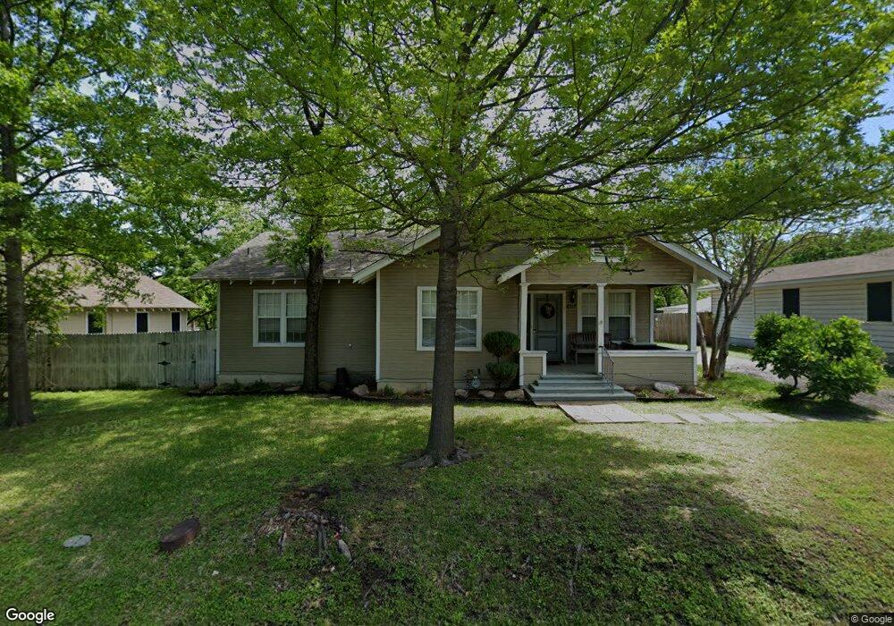 605 E Lampasas St, Ennis, TX 75119 - photo 1