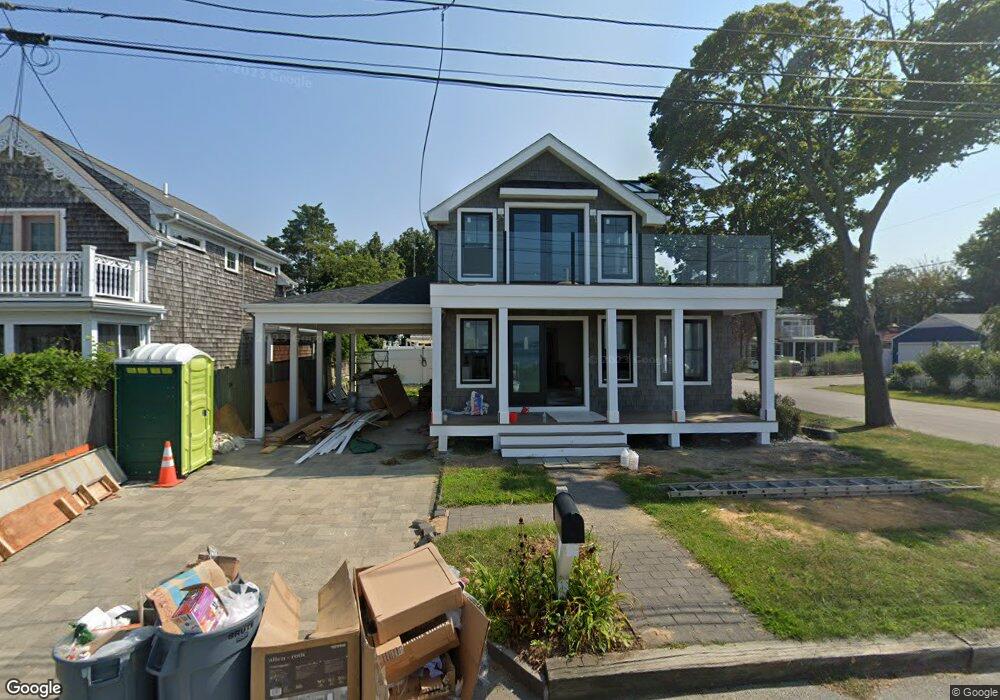 37 Shore Dr, Barrington, RI 02806 - photo 1