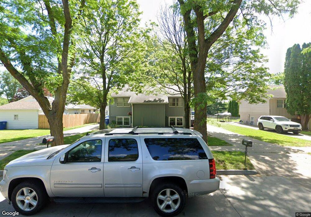 2407 SE 17th St, Des Moines, IA 50320 - photo 1