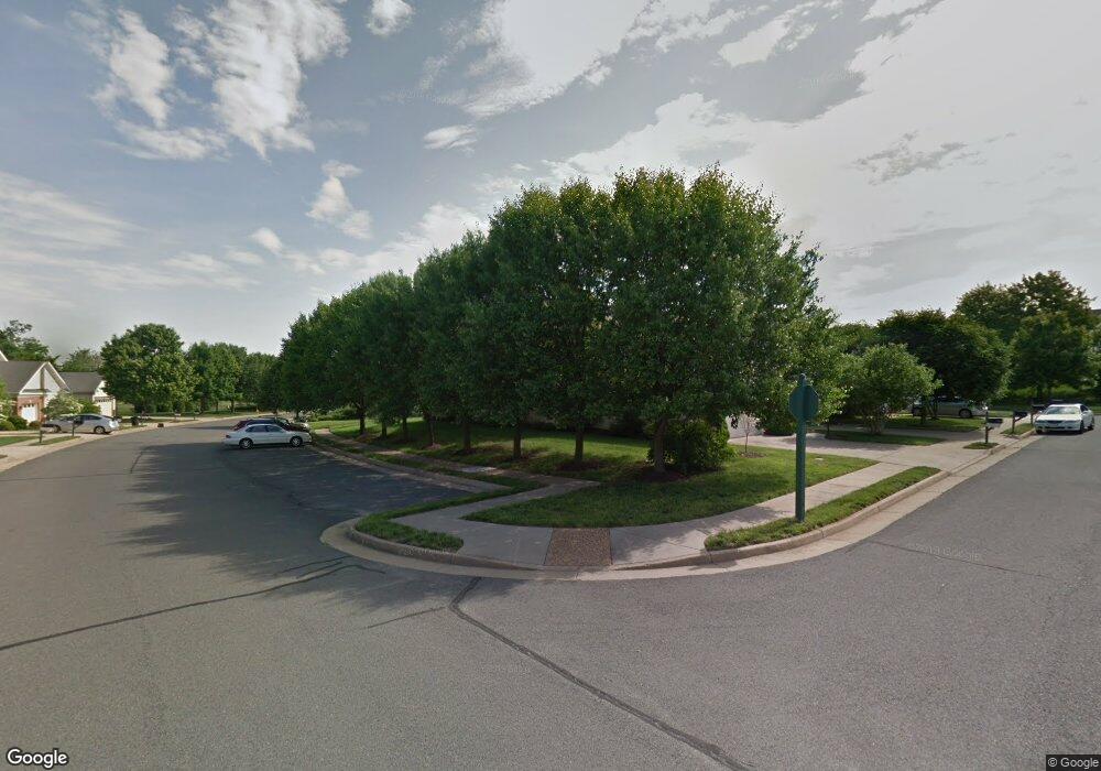 13706 Longmeade Ct, Gainesville, VA 20155 - photo 1