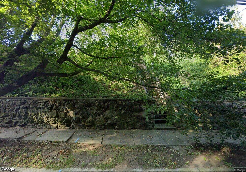 406 Mystic St, Arlington, MA 02474 - photo 1