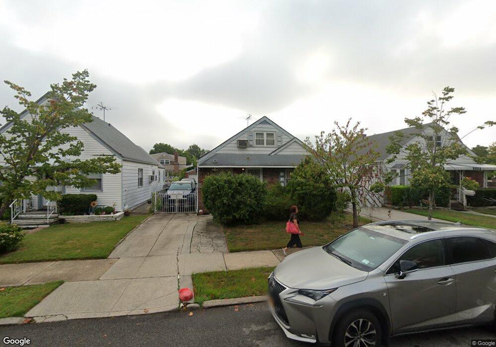 5315 189th St, Fresh Meadows, NY 11365 - photo 1