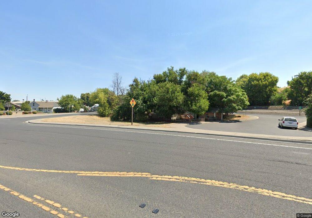 420 SE 9th St, Pendleton, OR 97801 - photo 1