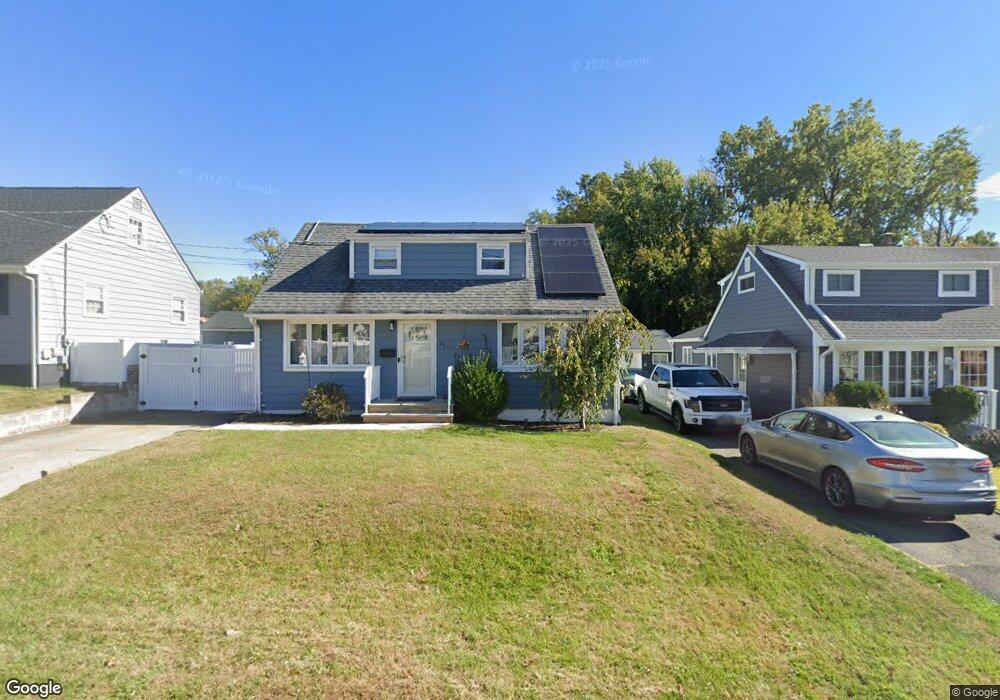 79 Laurel St, Perth Amboy, NJ 08861 - photo 1