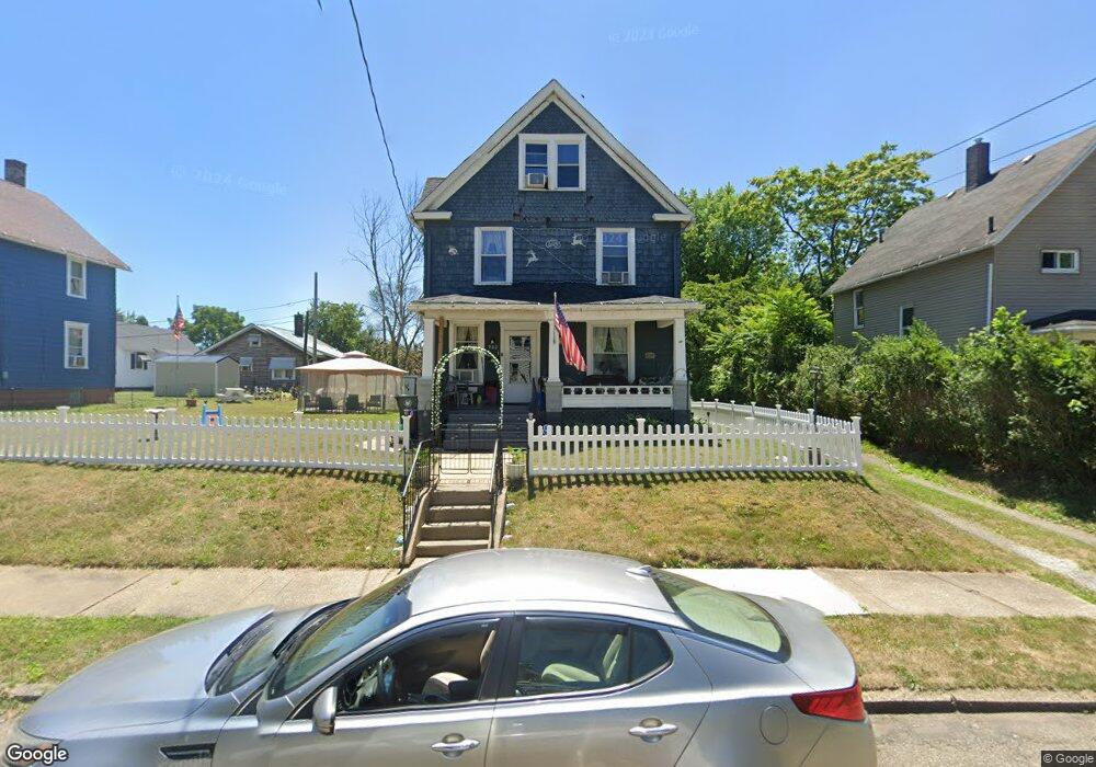 902 Highland Rd NE, Canton, OH 44704 - photo 1