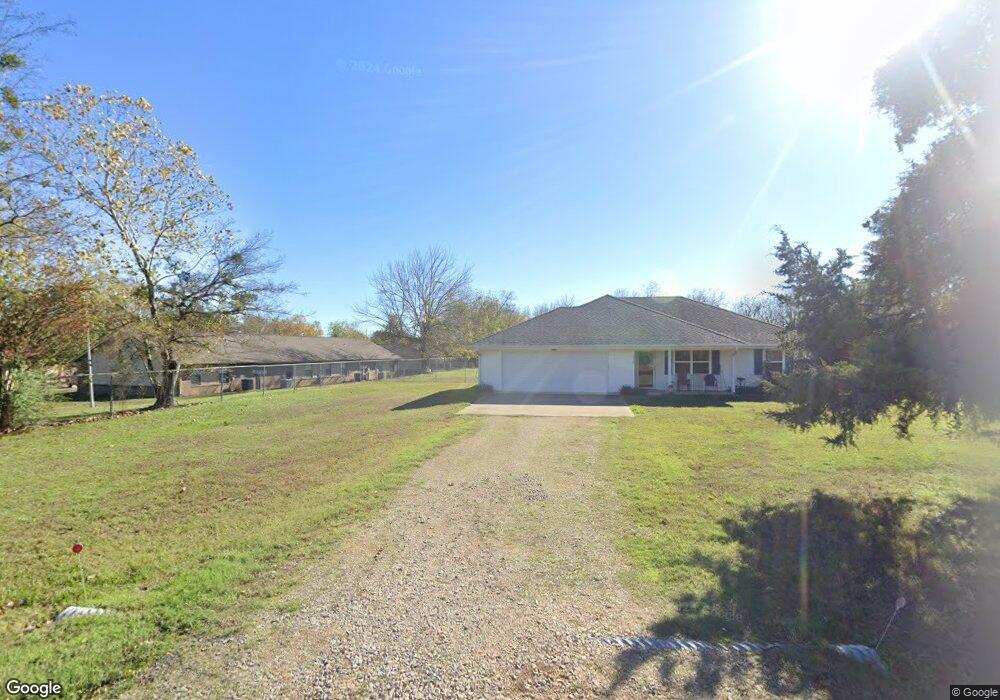 1110 E Bluff St, Hugo, OK 74743 - photo 1